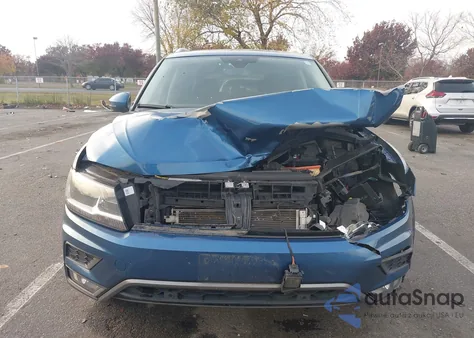 2020 Volkswagen Tiguan 2.0T Se/2.0T Se R-Line Black/2.0T Sel z USA, uszkodzony, nr VIN 3VV2B7AX9LM077430